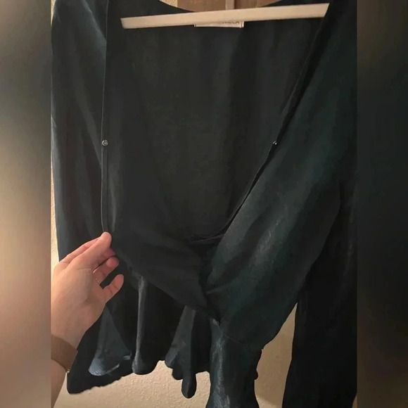 NWOT Caramela Limelush satin dark teal surplice blouse L - Picture 2 of 6